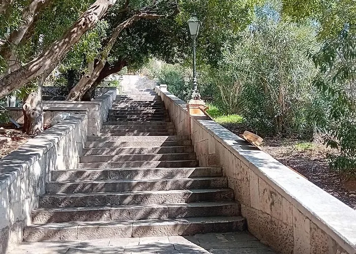 Apartmán Ivo's Garden Prostran Stan U Blizini Starog Grada