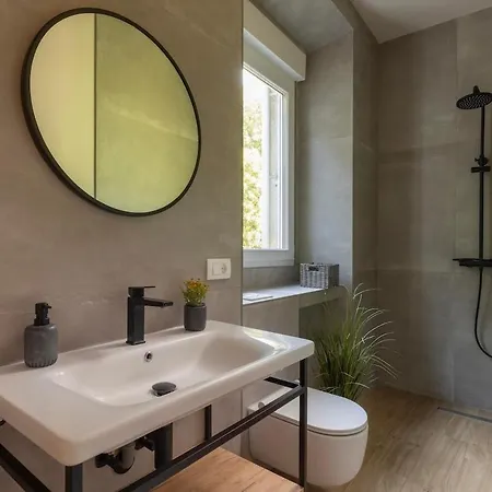 Ivo's Garden Prostran Stan U Blizini Starog Grada Apartman *